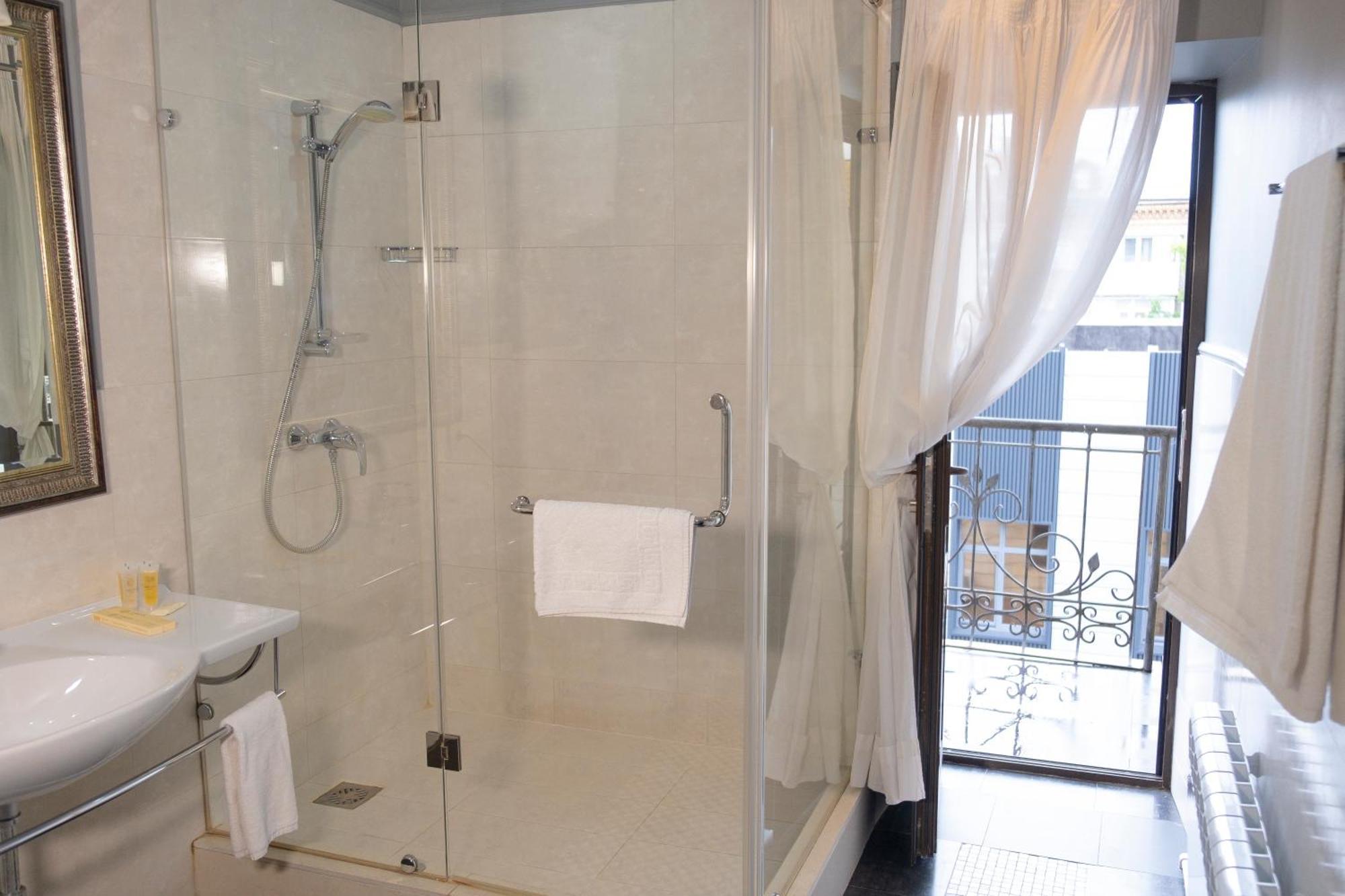 קוקשטאו Plaza Hotel מראה חיצוני תמונה